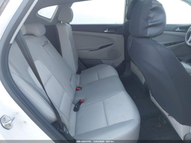 2017 HYUNDAI TUCSON KM8J33A44HU267737 Photo 7