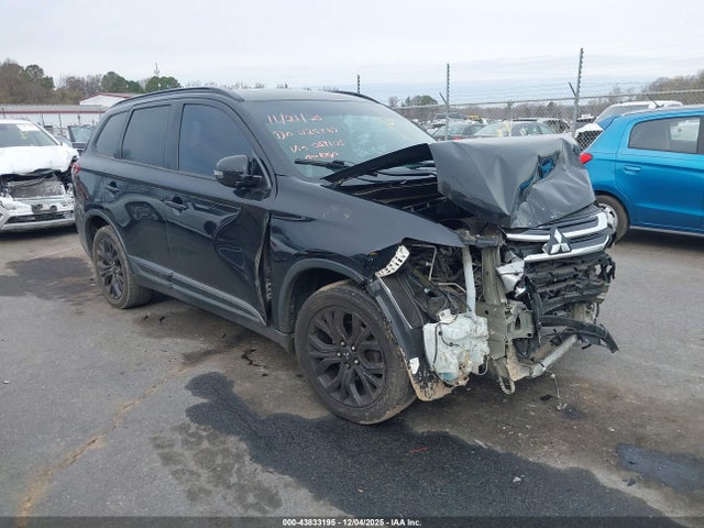 2018 MITSUBISHI OUTLANDER JA4AD3A37JZ059105 Photo 0
