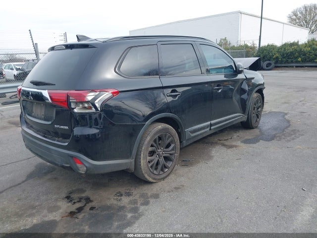 2018 MITSUBISHI OUTLANDER JA4AD3A37JZ059105 Photo 3