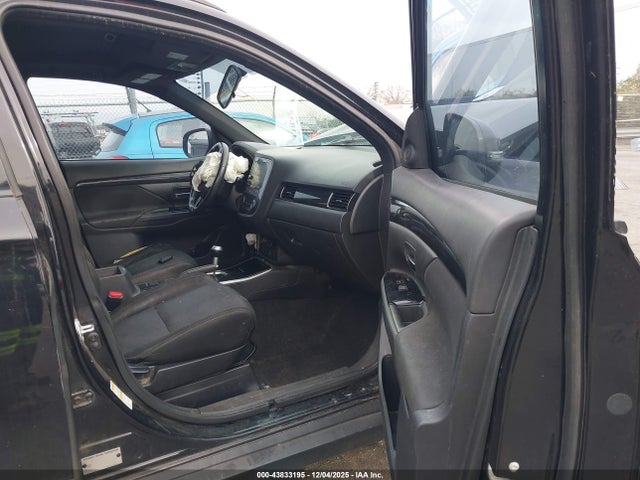 2018 MITSUBISHI OUTLANDER JA4AD3A37JZ059105 Photo 4