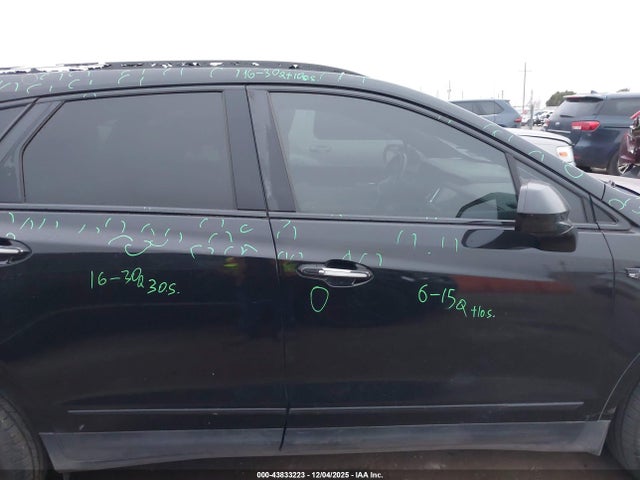 Продажа на аукционе авто 2018 Cadillac Xt5 Premium Luxury, vin: 1GYKNERS4JZ197337, номер лота: 43833223