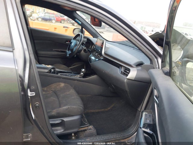 2019 TOYOTA C-HR JTNKHMBX8K1032979 Photo 4