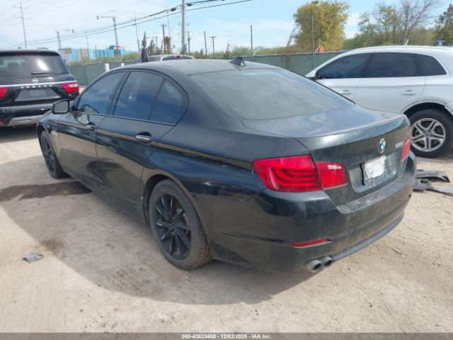 2011 BMW 528I WBAFR1C55BC260860 Photo 2