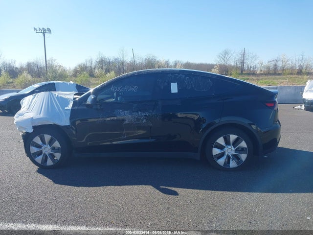 Продаж на аукціоні авто 2023 Tesla Model Y Awd/long Range Dual Motor All-wheel Drive, vin: 7SAYGAEE7PF800835, номер лоту: 43833414
