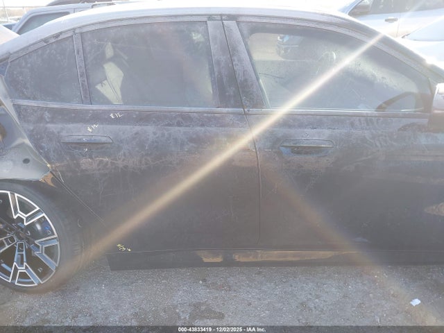 WBA43FJ04RCR18272 BMW 530I