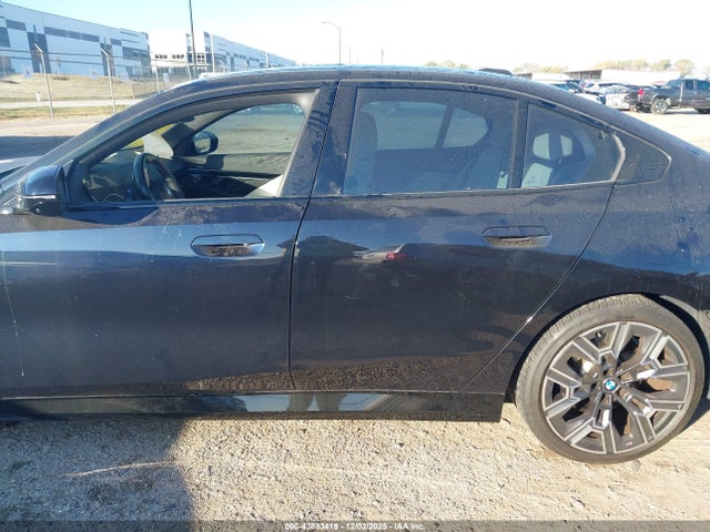WBA43FJ04RCR18272 BMW 530I