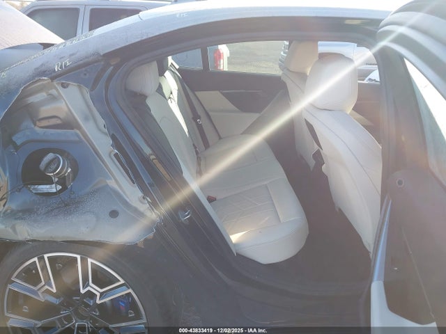 WBA43FJ04RCR18272 BMW 530I