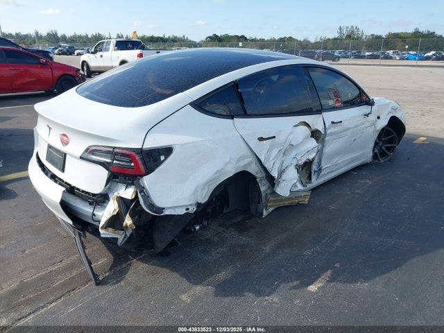 2023 TESLA MODEL 3 5YJ3E1EA6PF417267 Photo 3