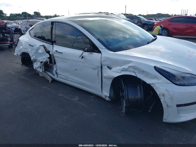 2023 TESLA MODEL 3 5YJ3E1EA6PF417267 Photo 5