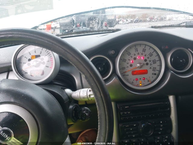 2003 MINI COOPER S WMWRE33423TD59989 Photo 6