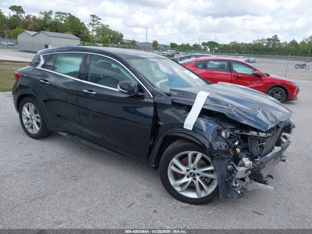 2018 INFINITI QX30 SJKCH5CPXJA056337