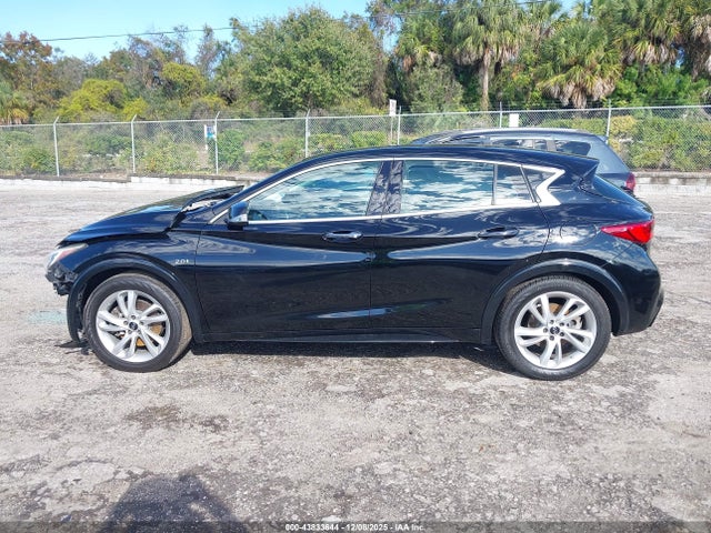 Продаж на аукціоні авто 2018 Infiniti Qx30 Luxury, vin: SJKCH5CPXJA056337, номер лоту: 43833644