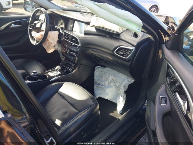 Продаж на аукціоні авто 2018 Infiniti Qx30 Luxury, vin: SJKCH5CPXJA056337, номер лоту: 43833644