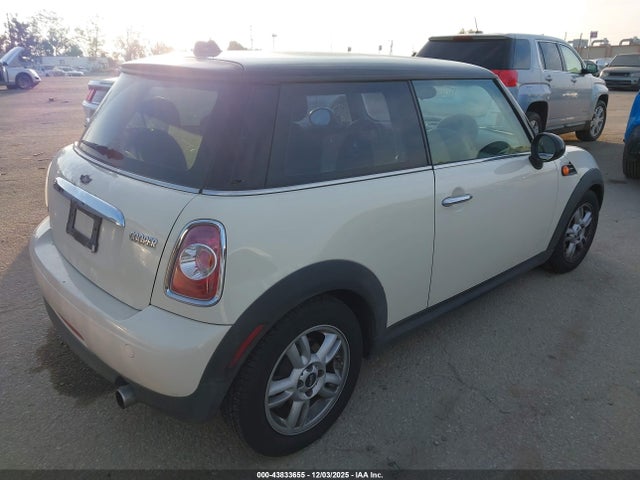 2013 MINI HARDTOP WMWSU3C59DT683811 Photo 3