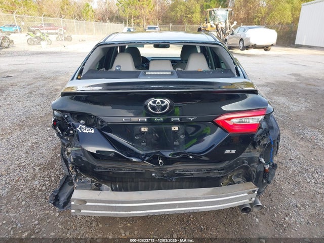 4T1B11HKXJU020571 Toyota CAMRY SE