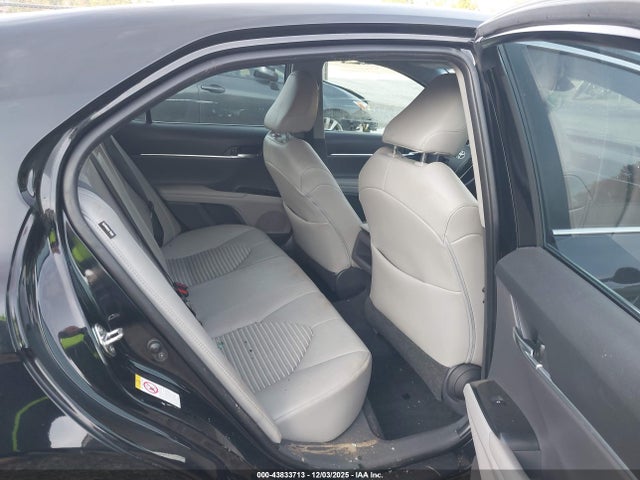 4T1B11HKXJU020571 Toyota CAMRY SE