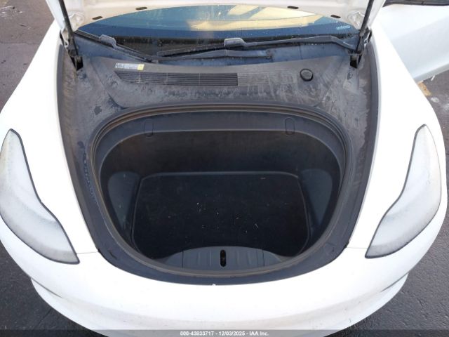2018 TESLA MODEL 3 5YJ3E1EB2JF096652 Photo 9