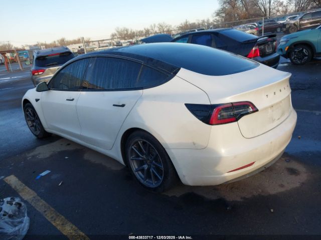 2018 TESLA MODEL 3 5YJ3E1EB2JF096652 Photo 2