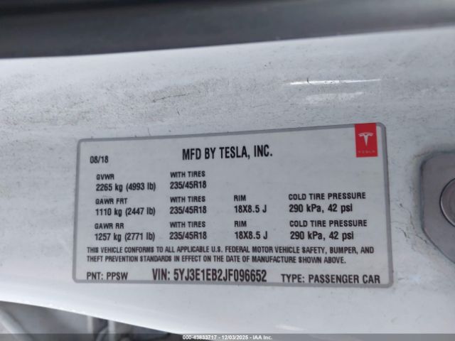 2018 TESLA MODEL 3 5YJ3E1EB2JF096652 Photo 8