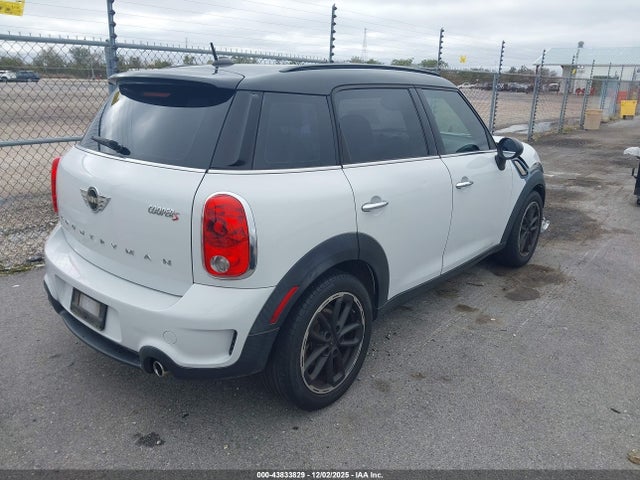 2015 MINI COUNTRYMAN WMWZC3C58FWT06616 Photo 3