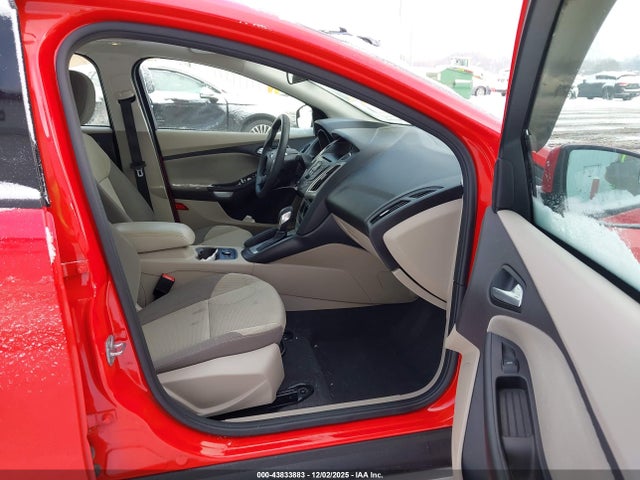 43833883 :رقم المزاد ، 1FADP3F29EL262974 vin ، 2014 Ford Focus Se مزاد بيع