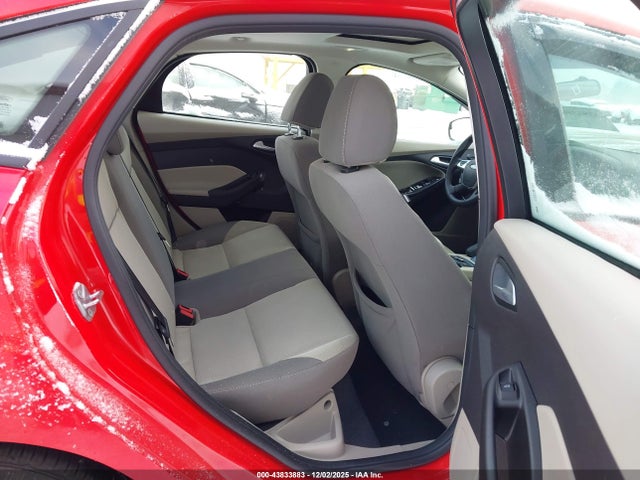 43833883 :رقم المزاد ، 1FADP3F29EL262974 vin ، 2014 Ford Focus Se مزاد بيع