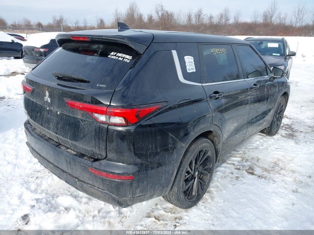 2022 MITSUBISHI OUTLANDER JA4J4TA80NZ062171 Photo 3