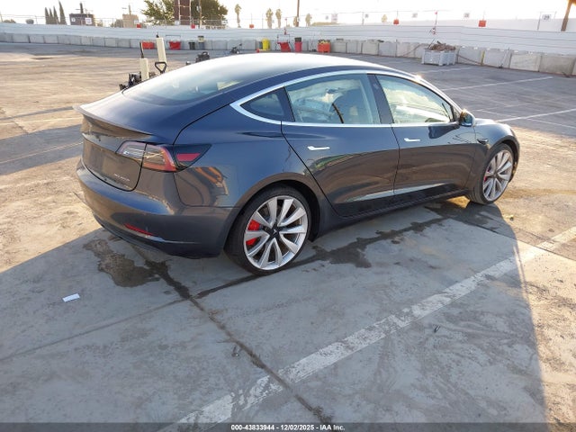 2018 TESLA MODEL 3 5YJ3E1EB1JF083052 Photo 3