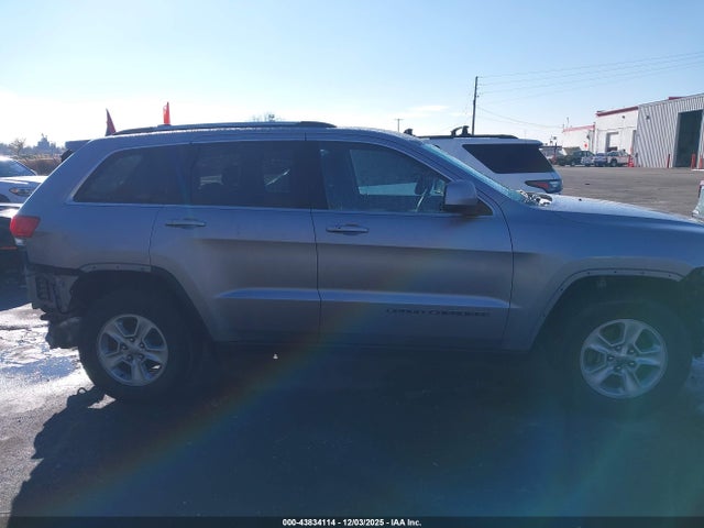 1C4RJFAG2HC866179 Jeep Grand Cherokee Laredo 4x4