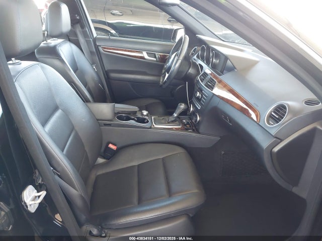 WDDGF4HB2EG252170 Mercedes-Benz C 250 Sport