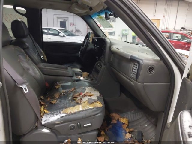 2004 CHEVROLET AVALANCHE 1500 3GNEK12T64G266712 Photo 4