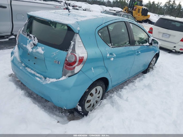 2013 TOYOTA PRIUS C JTDKDTB36D1034899 Photo 3