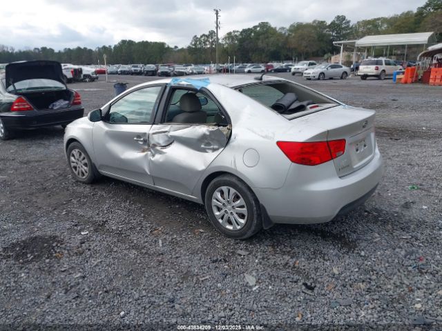 2013 KIA FORTE KNAFT4A2XD5654731 Photo 2
