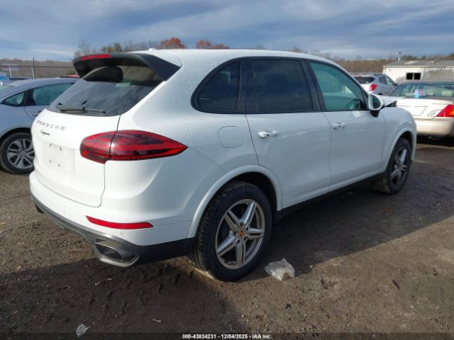 2017 PORSCHE CAYENNE WP1AA2A27HKA89402 Photo 3