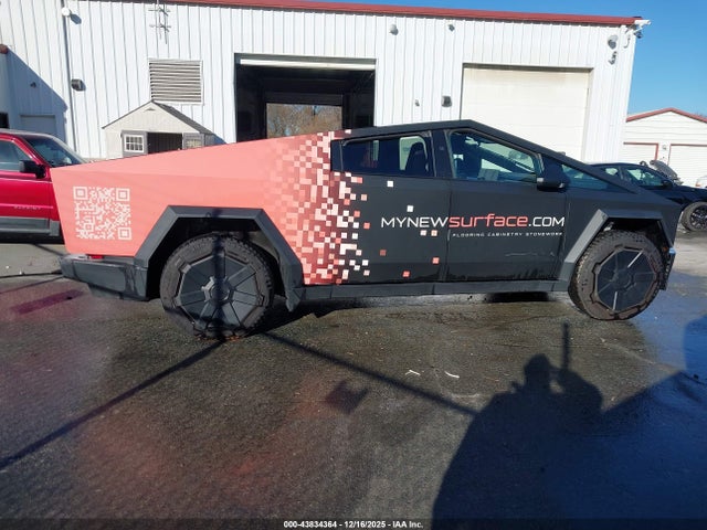 Продажа на аукционе авто 2024 Tesla Cybertruck All-wheel Drive, vin: 7G2CEHED1RA042369, номер лота: 43834364