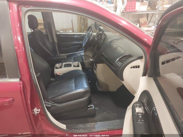 Продажа на аукционе авто 2015 Chrysler Town & Country Touring, vin: 2C4RC1BG5FR608819, номер лота: 43834420