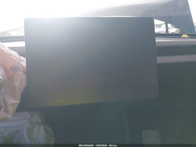 2024 TESLA MODEL 3 5YJ3E1EA6RF737515 Photo 6