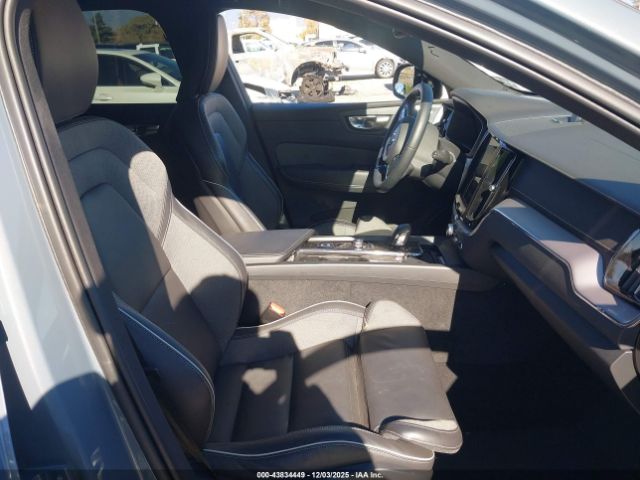 2022 VOLVO XC60 RECHARGE PLUG-IN HYBRID YV4BR0DM3N1965512 Photo 4