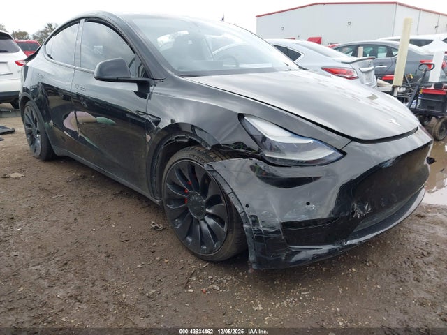 Auction sale of the 2022 Tesla Model Y Performance Dual Motor All-wheel Drive, vin: 7SAYGDEF5NF401073, lot number: 43834462