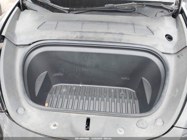 Auction sale of the 2022 Tesla Model Y Performance Dual Motor All-wheel Drive, vin: 7SAYGDEF5NF401073, lot number: 43834462