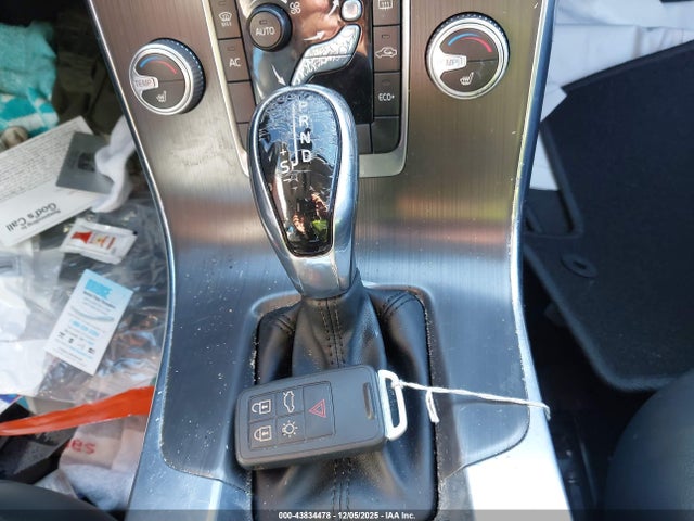 YV126MFK1G2409642 Volvo S60 T5 Drive-e Premier