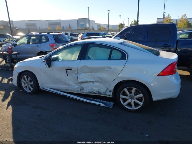 YV126MFK1G2409642 Volvo S60 T5 Drive-e Premier