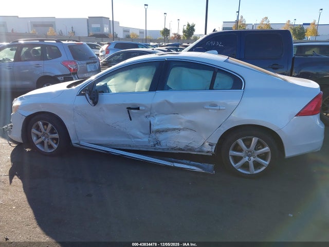 YV126MFK1G2409642 Volvo S60 T5 Drive-e Premier