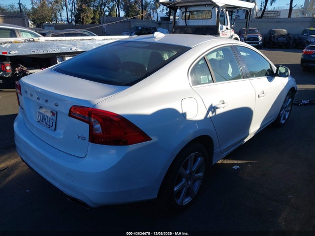 YV126MFK1G2409642 Volvo S60 T5 Drive-e Premier