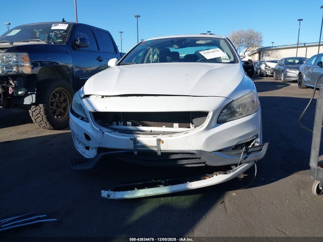 YV126MFK1G2409642 Volvo S60 T5 Drive-e Premier