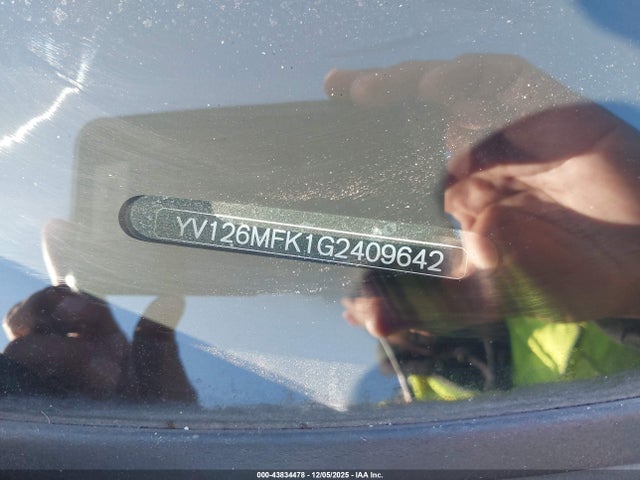 YV126MFK1G2409642 Volvo S60 T5 Drive-e Premier