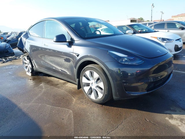 2024 TESLA MODEL Y 7SAYGAEE6RF083699 Photo 0