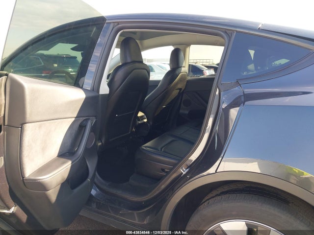2024 TESLA MODEL Y 7SAYGAEE6RF083699 Photo 7