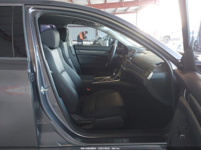 1HGCV1F18JA212663 Honda ACCORD LX