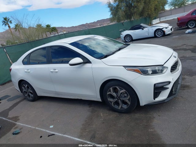 3KPF24AD3ME310511 KIA Forte Lxs